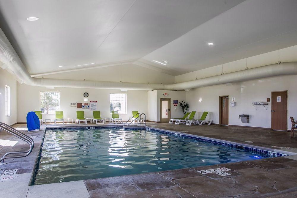 Comfort Suites Delavan - Lake Geneva Area Bagian luar foto
