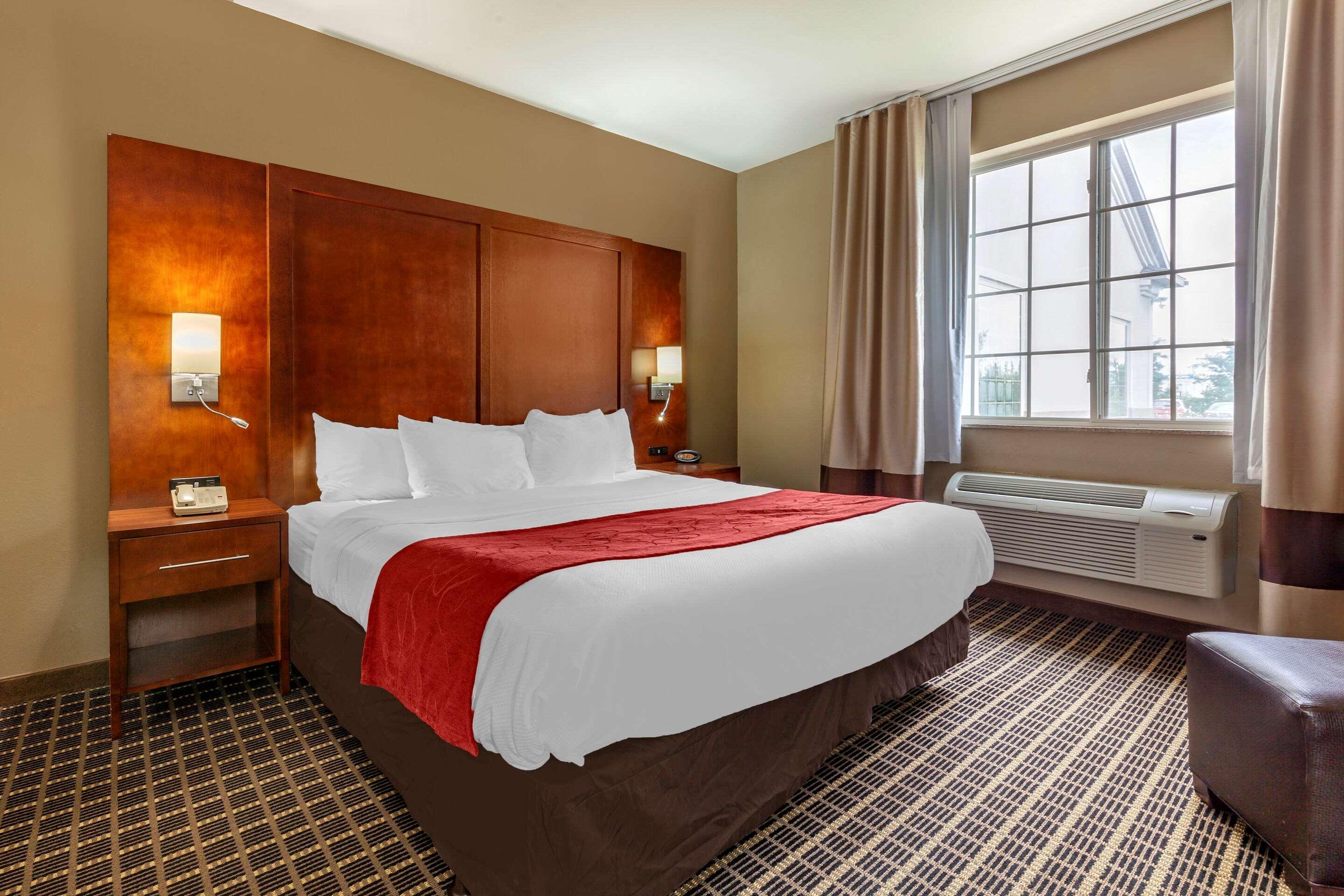 Comfort Suites Delavan - Lake Geneva Area Bagian luar foto