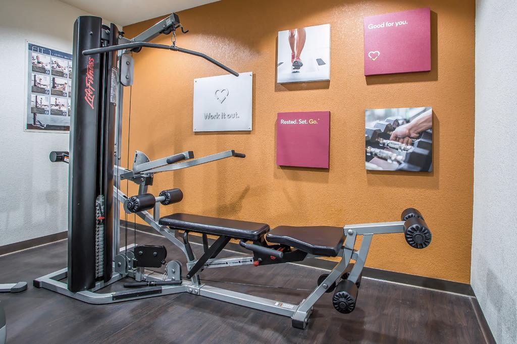 Comfort Suites Delavan - Lake Geneva Area Bagian luar foto