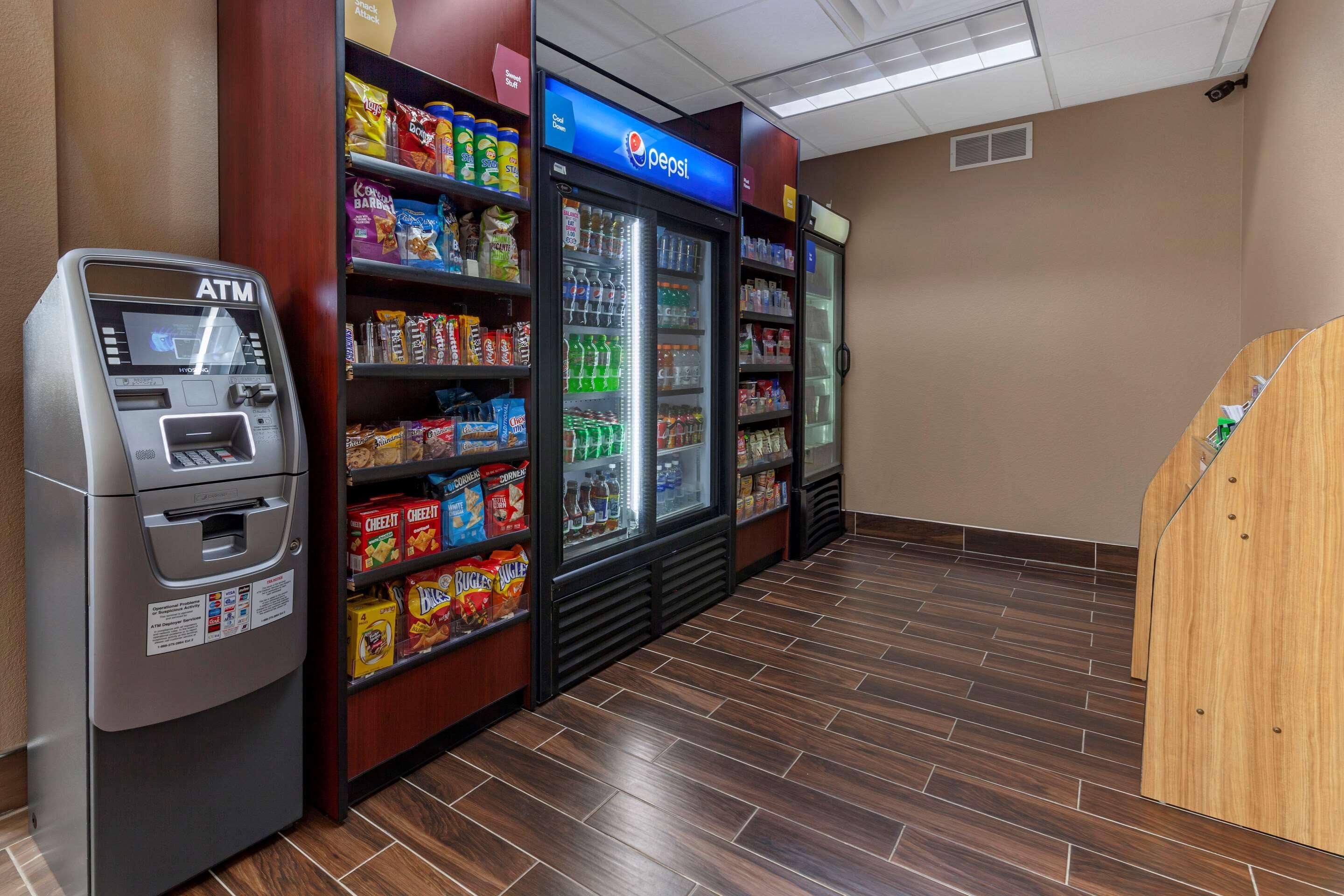 Comfort Suites Delavan - Lake Geneva Area Bagian luar foto