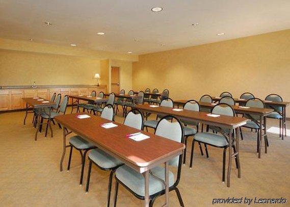 Comfort Suites Delavan - Lake Geneva Area Fasilitas foto